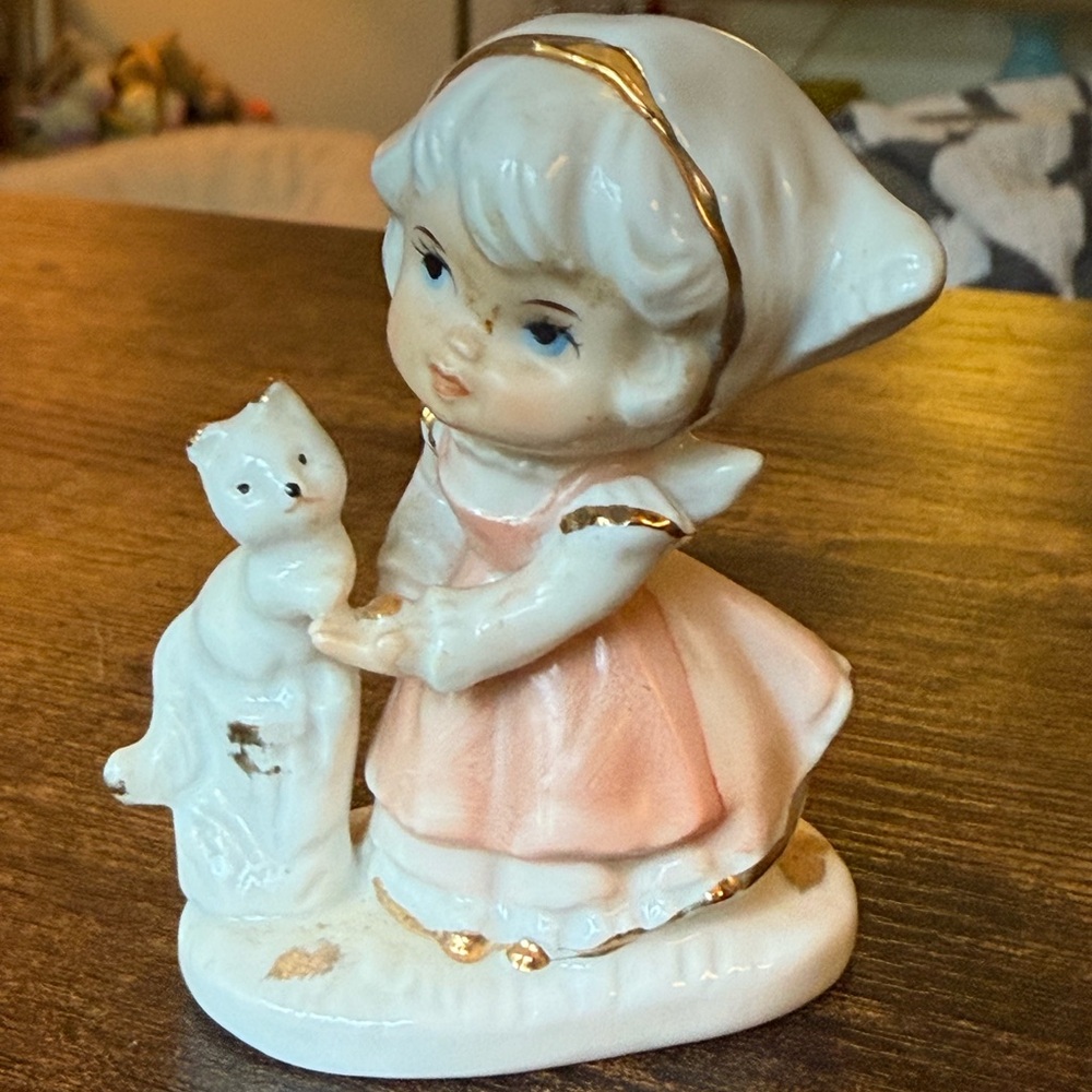 GiftCraft Peach Elegance Porcelain Keepsake Figurine